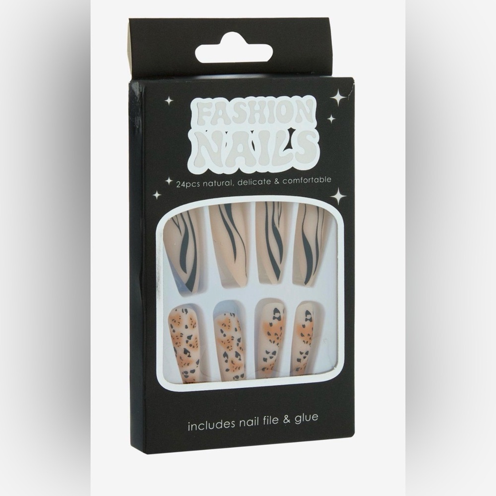 “The Cats Out the Bag” Animal Print Press On Nail Set- NWT - Picture 3 of 4